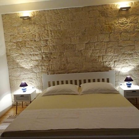 Apartment Naita Sinj Bagian luar foto