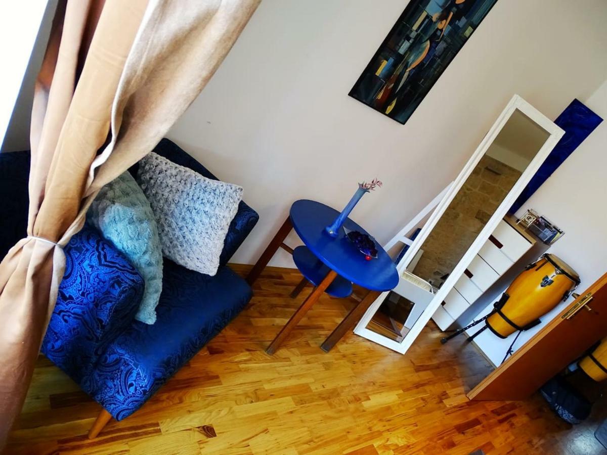 Apartment Naita Sinj Bagian luar foto